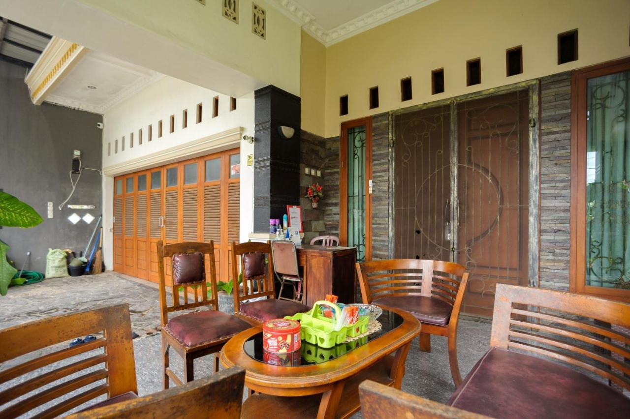 Hotel Reddoorz Syariah Near Rs Advent Bandar Lampung Exterior foto