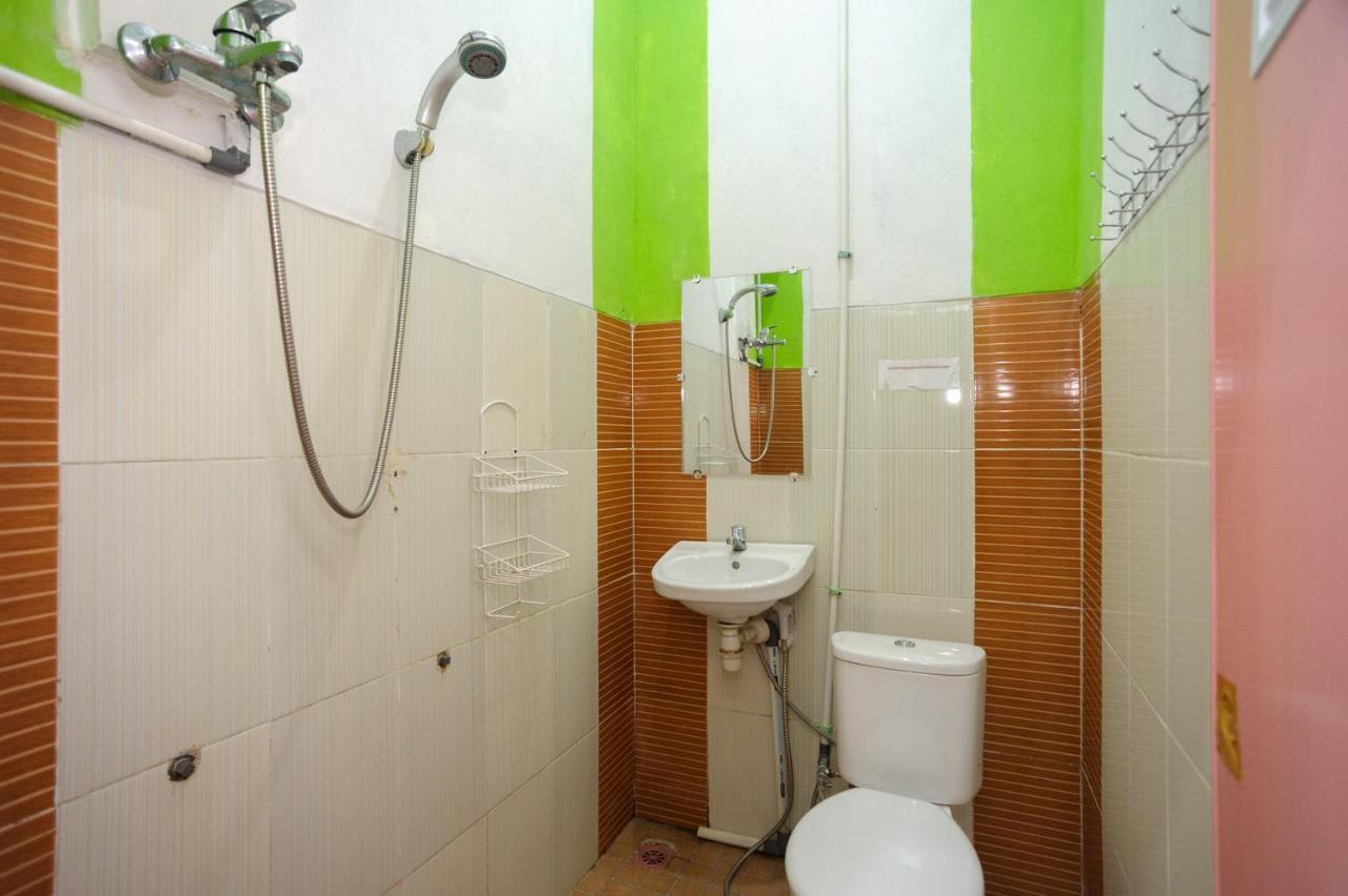 Hotel Reddoorz Syariah Near Rs Advent Bandar Lampung Exterior foto