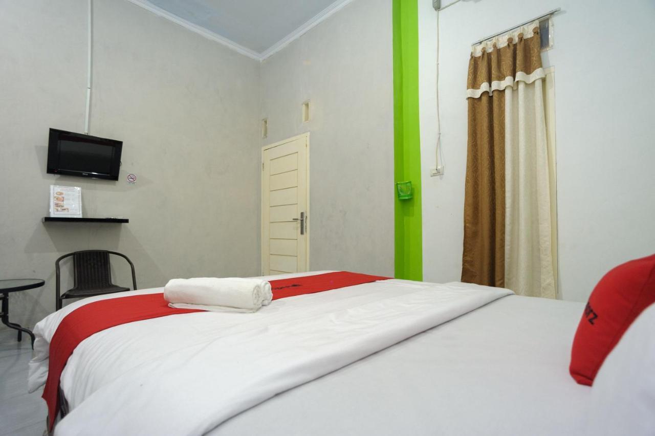 Hotel Reddoorz Syariah Near Rs Advent Bandar Lampung Exterior foto